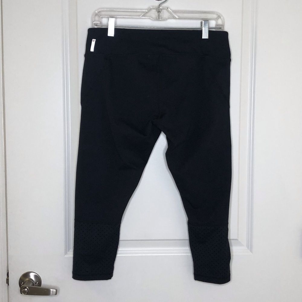 Zella Mesh panel Capri leggings
